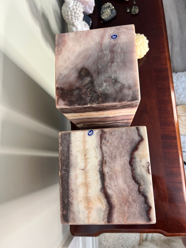 Neapolitan Calcite Crystal Lamp image 4