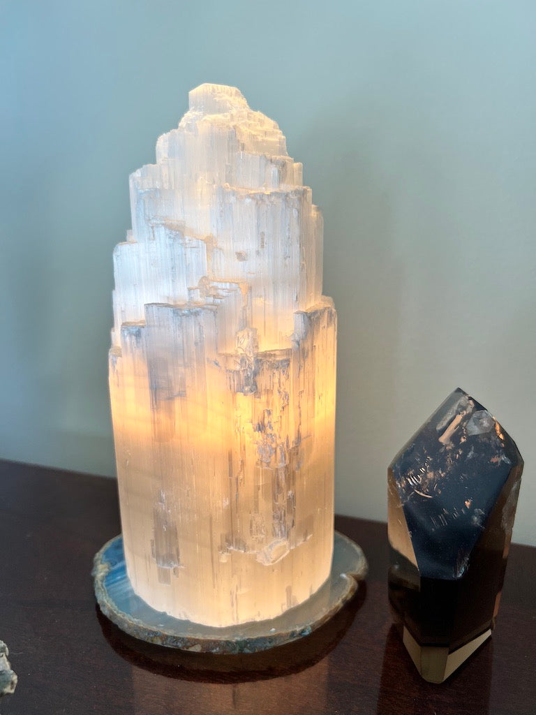 Raw Selenite Skyscraper Lamp image 0
