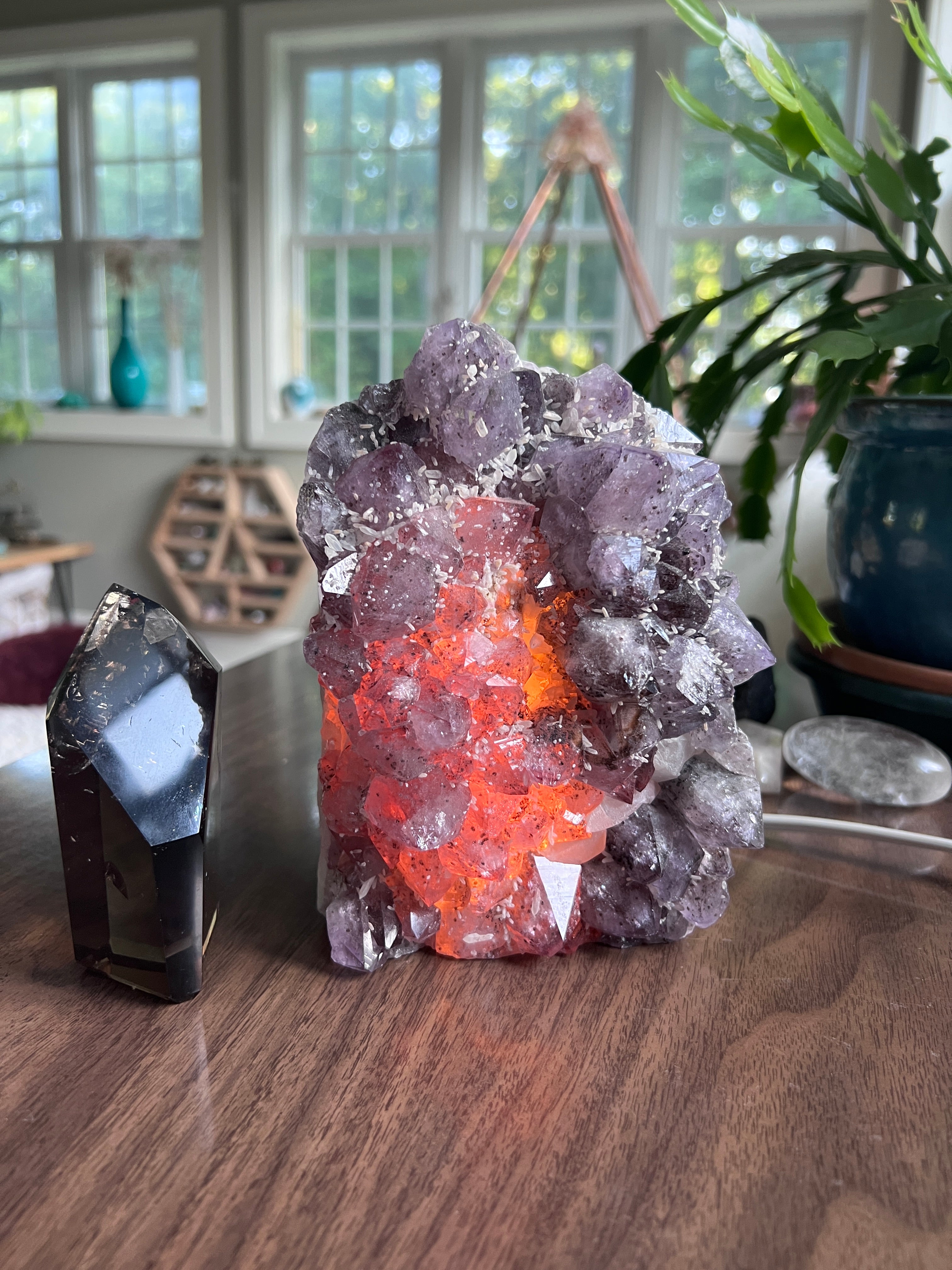 Amethyst Cluster Crystal Lamp image 0